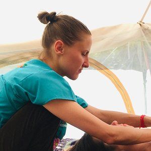 Meet your Posher, Kayla